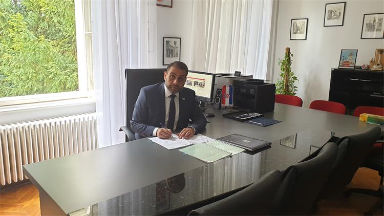 Slika /slike/Foto vijesti 2020/Potpis Ugovora ESF.jpg
